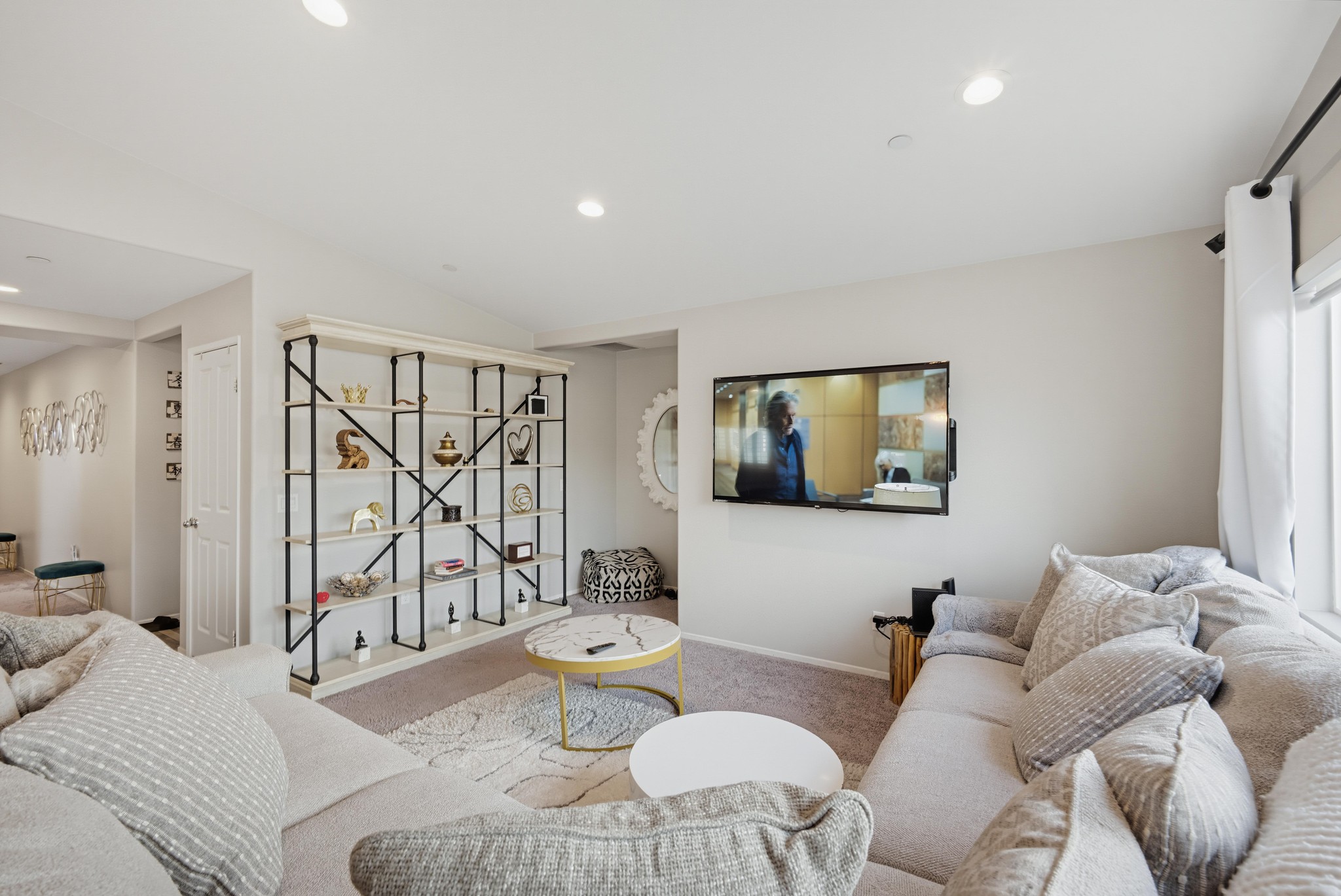 Virtual tour photo 22 of 40 for 29425 Hazel Ln