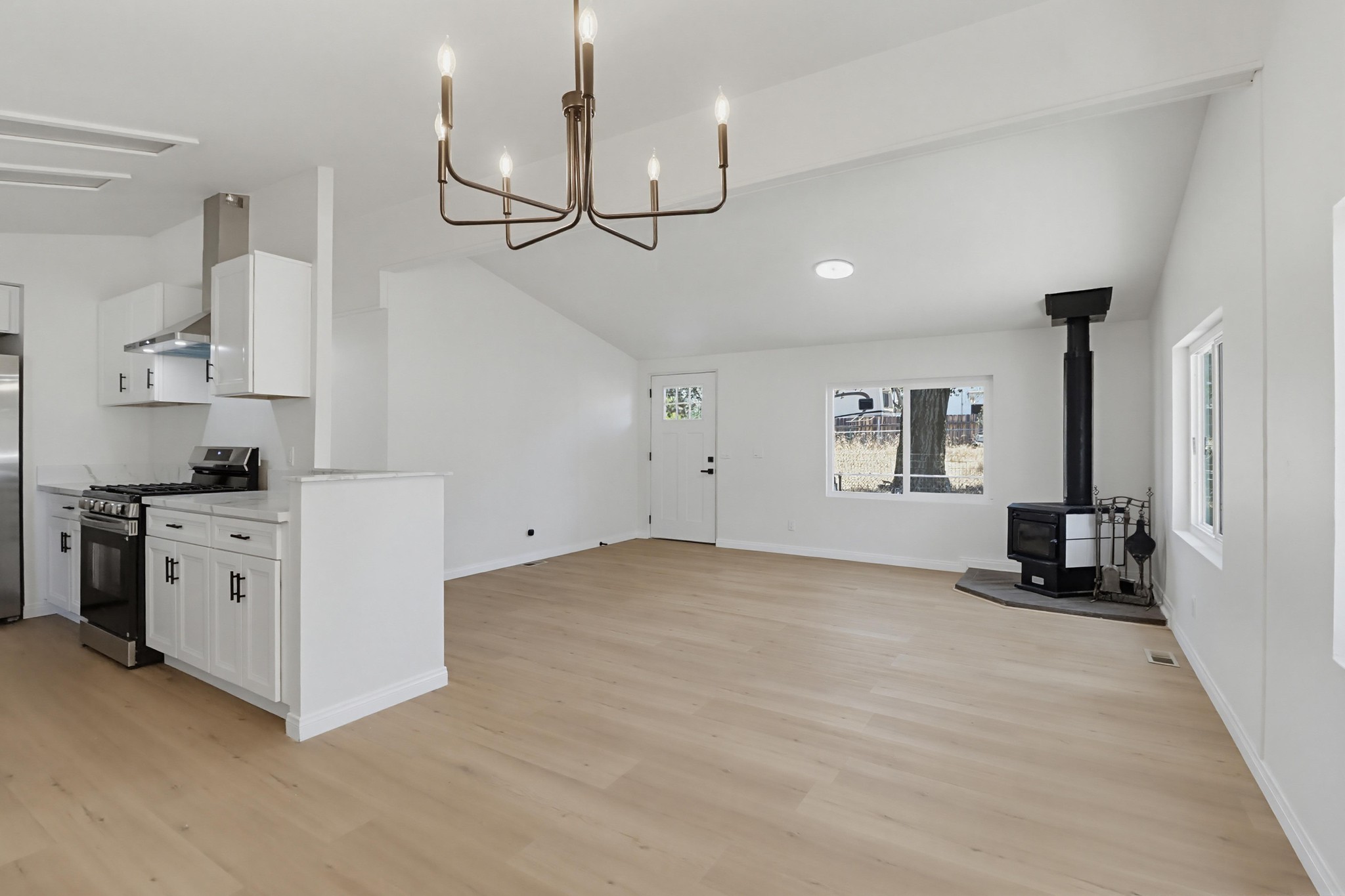 Virtual tour photo 13 of 41 for 29430 Cleveland Forest Dr