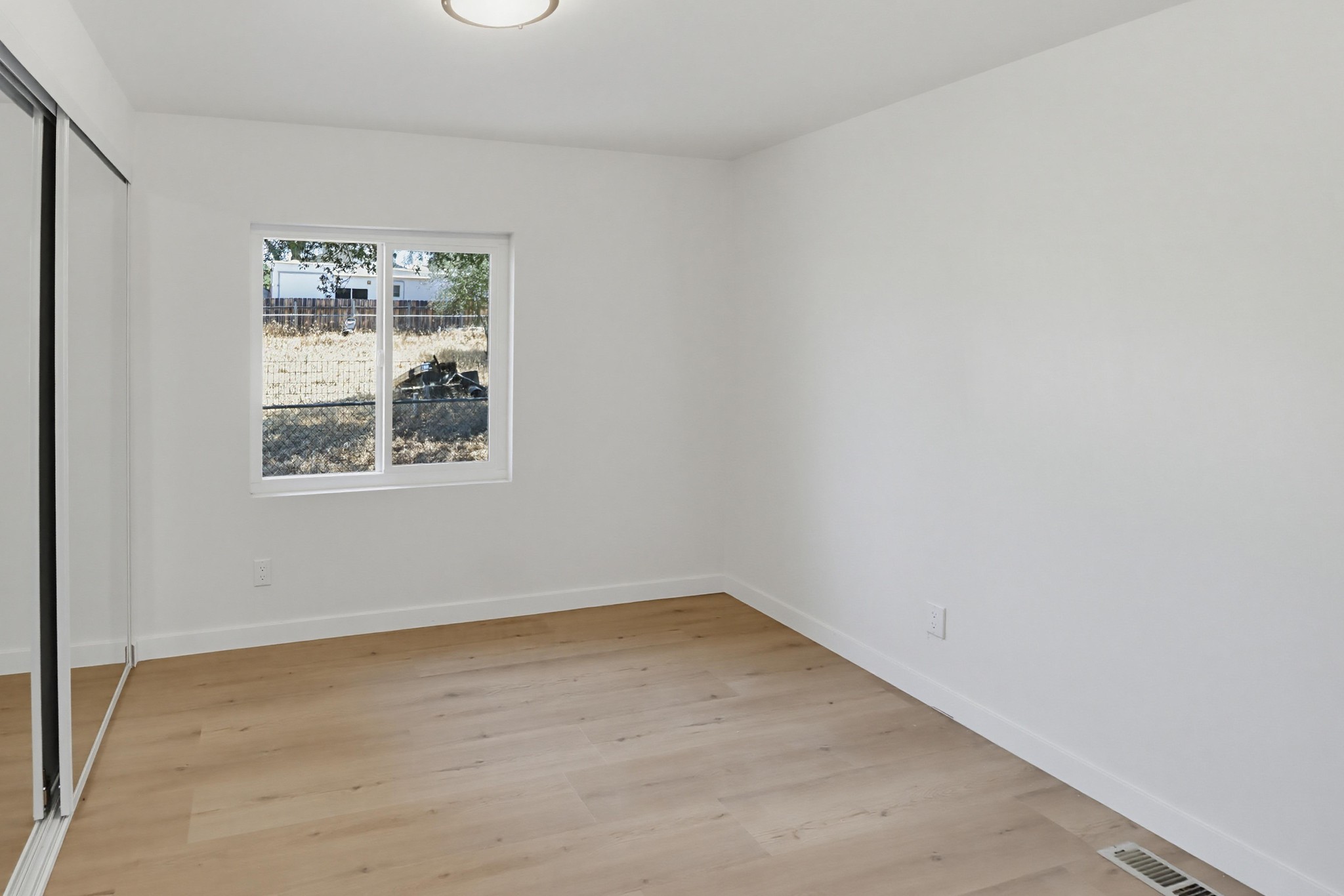 Virtual tour photo 20 of 41 for 29430 Cleveland Forest Dr