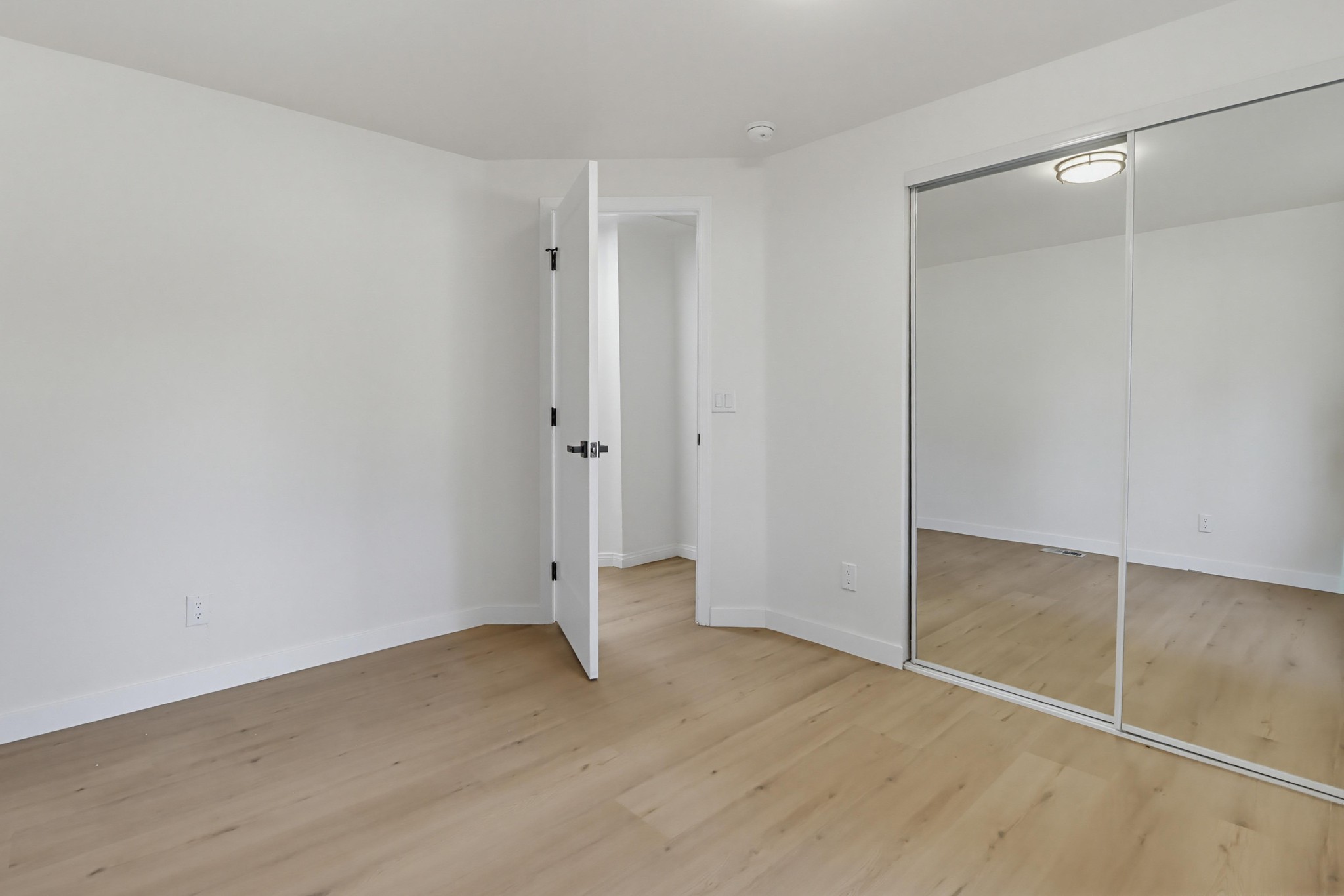 Virtual tour photo 21 of 41 for 29430 Cleveland Forest Dr
