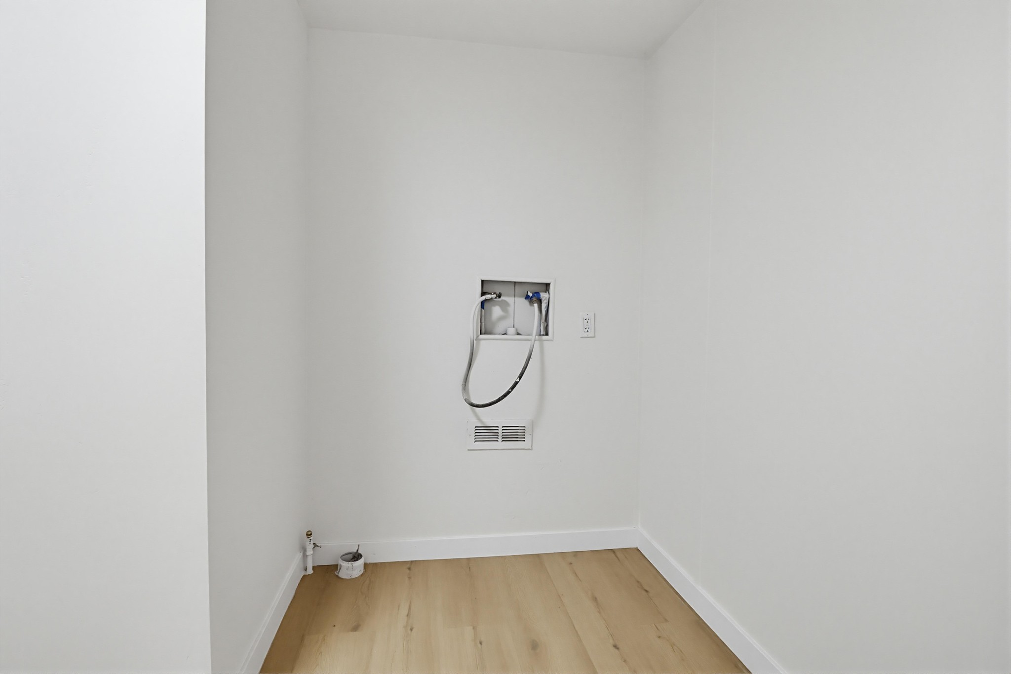 Virtual tour photo 30 of 41 for 29430 Cleveland Forest Dr