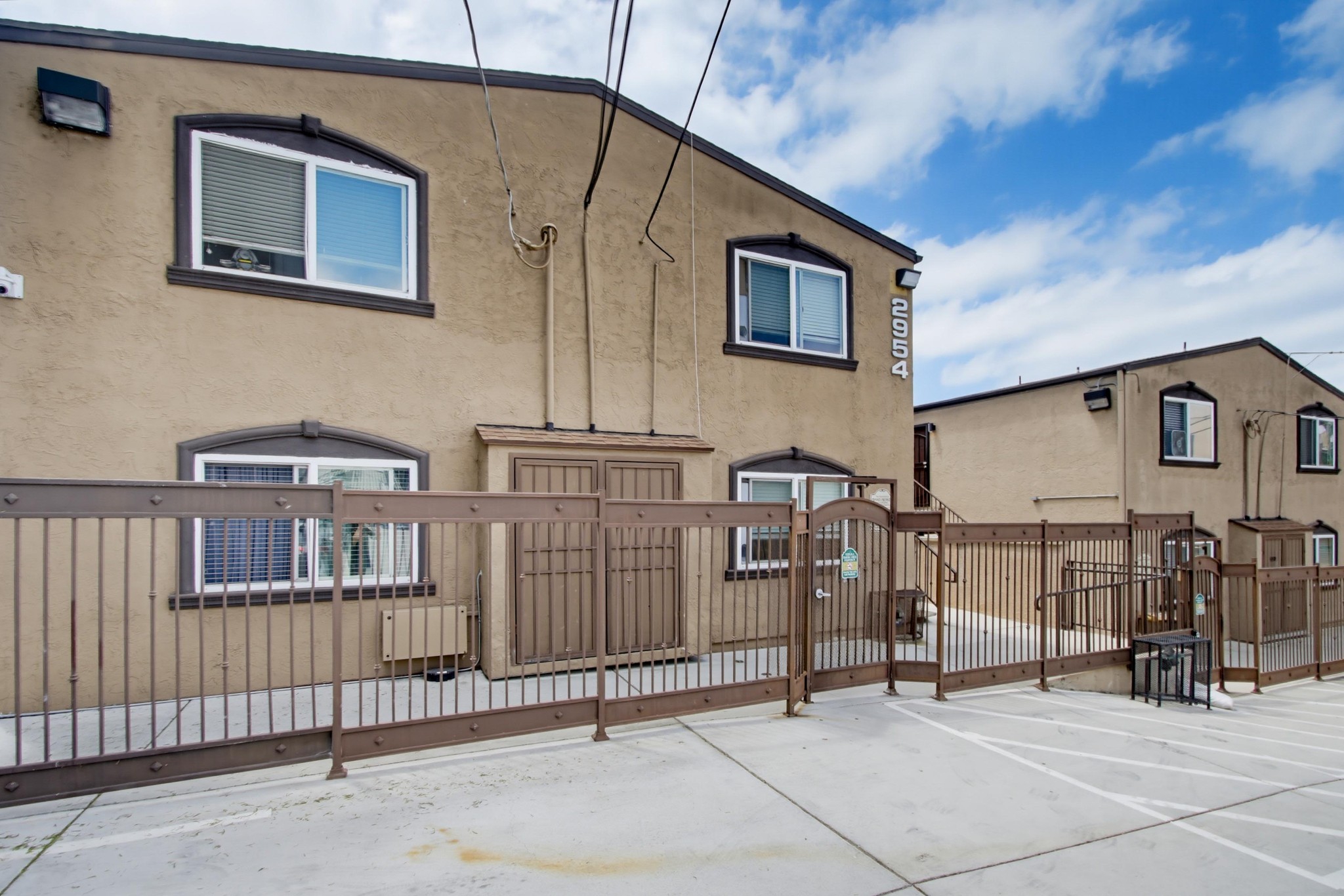 Virtual tour photo 34 of 43 for 2944-54 F St