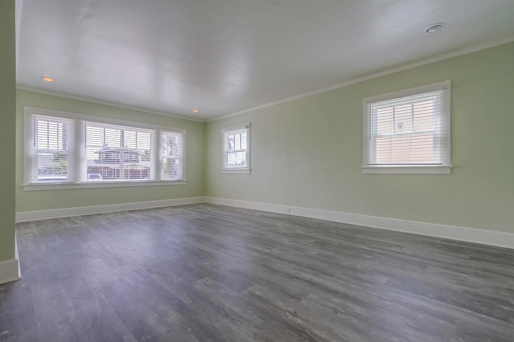 Virtual tour photo 3 of 38 for 2944 Kalmia St