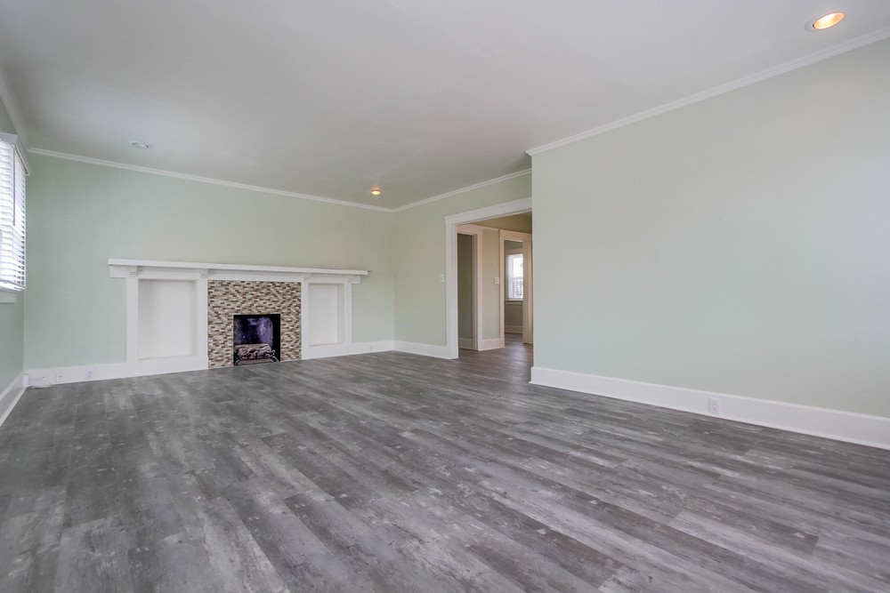 Virtual tour photo 5 of 38 for 2944 Kalmia St