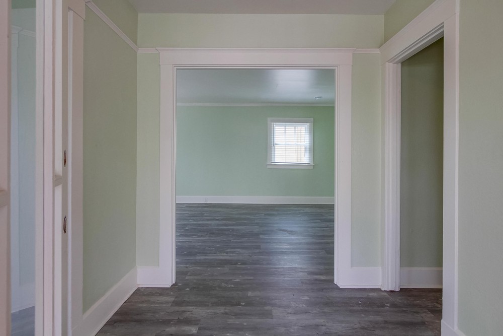 Virtual tour photo 10 of 38 for 2944 Kalmia St