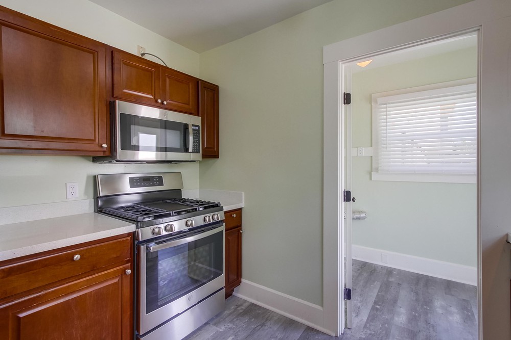 Virtual tour photo 17 of 38 for 2944 Kalmia St