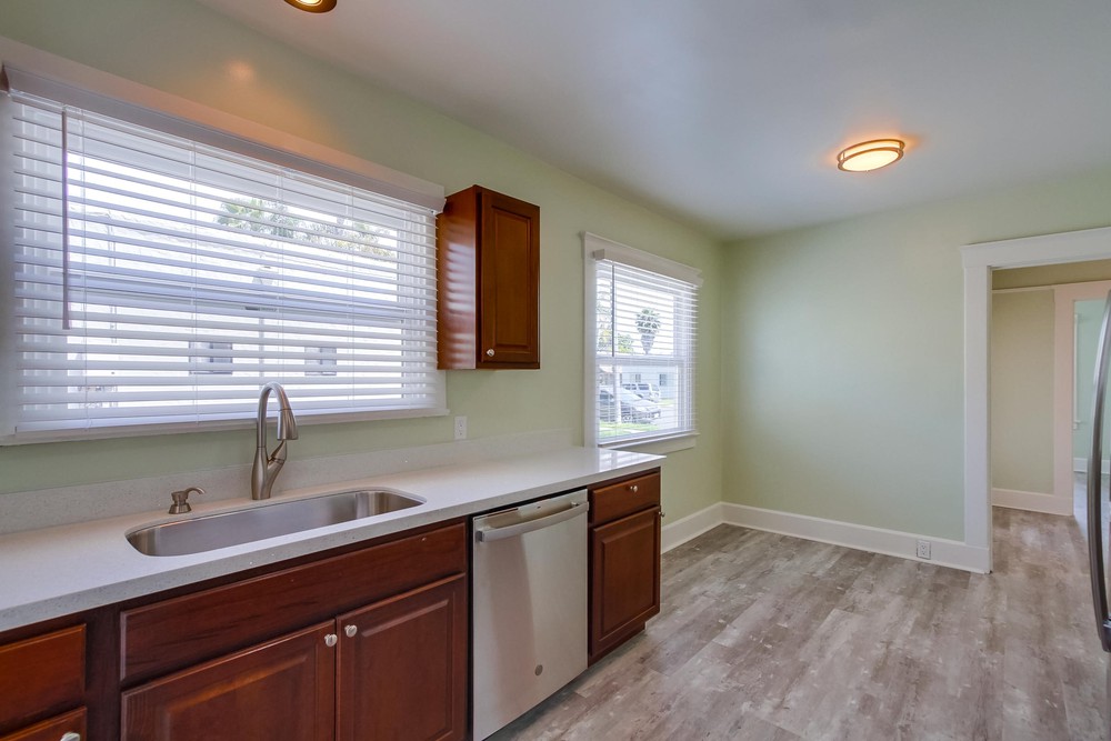 Virtual tour photo 18 of 38 for 2944 Kalmia St