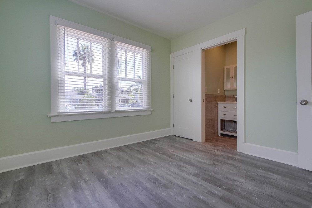 Virtual tour photo 21 of 38 for 2944 Kalmia St