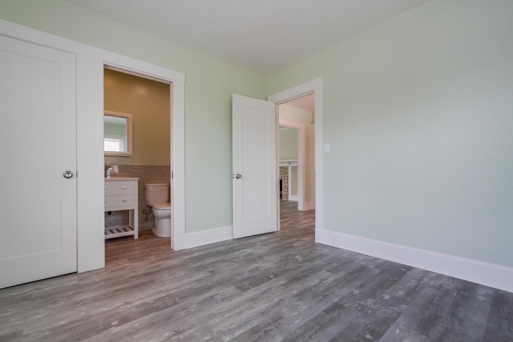Virtual tour photo 22 of 38 for 2944 Kalmia St