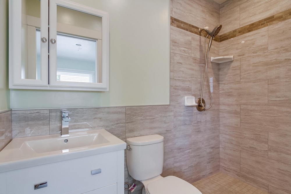 Virtual tour photo 24 of 38 for 2944 Kalmia St