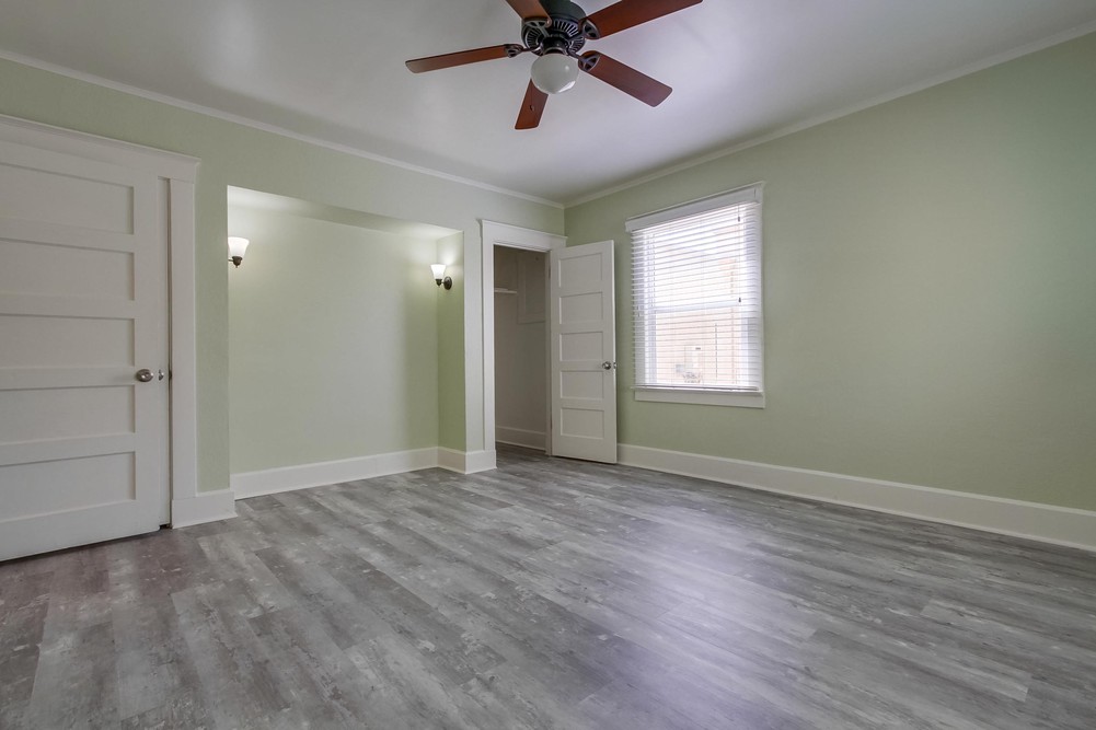 Virtual tour photo 27 of 38 for 2944 Kalmia St
