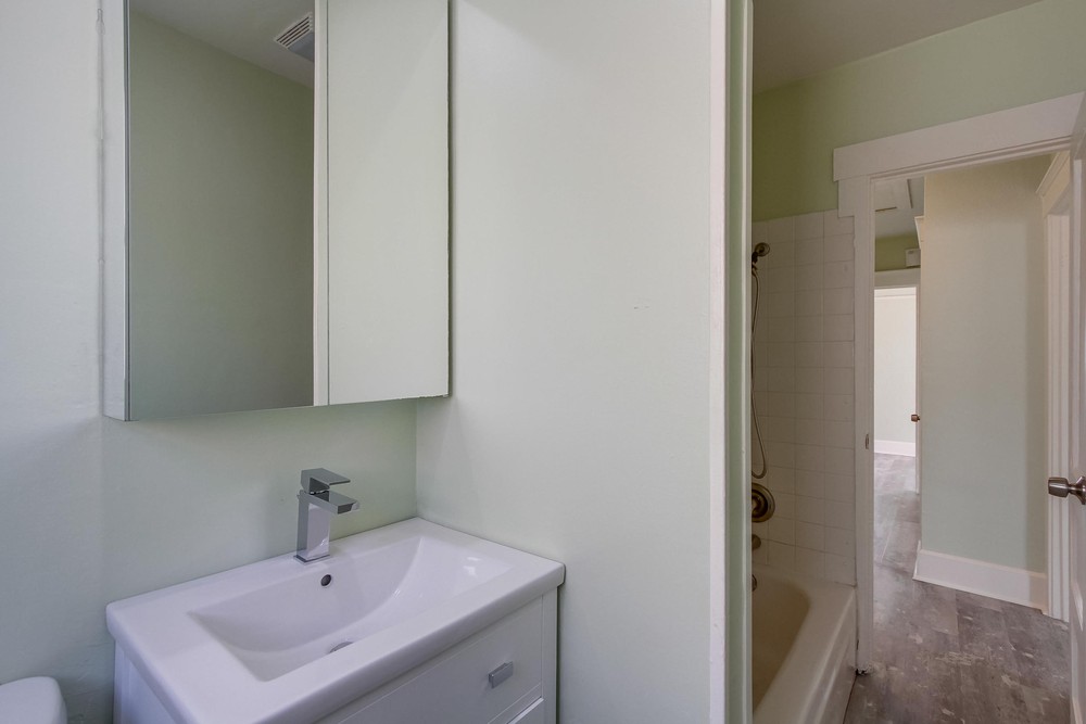 Virtual tour photo 31 of 38 for 2944 Kalmia St