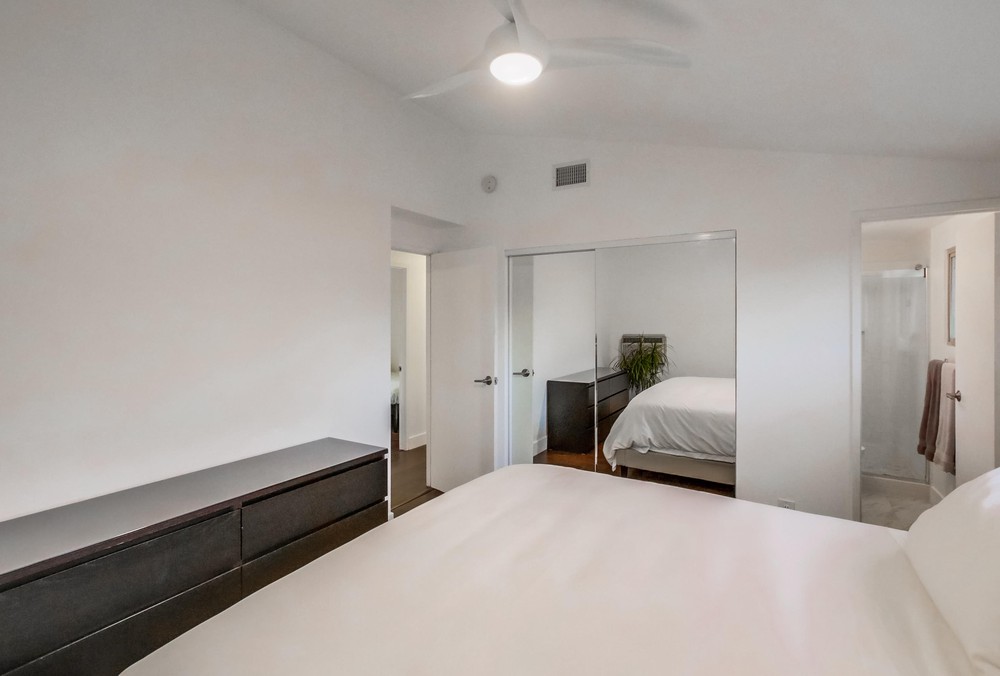 Virtual tour photo 32 of 66 for 2944 Mobley St