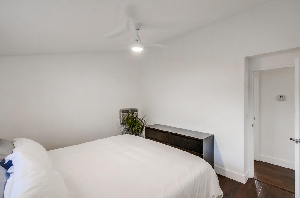 Virtual tour photo 33 of 66 for 2944 Mobley St