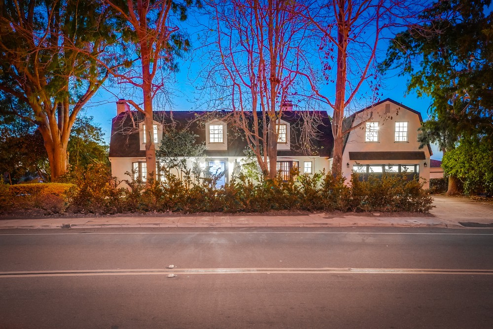 Virtual tour photo 1 of 129 for 2954 Chatsworth Blvd