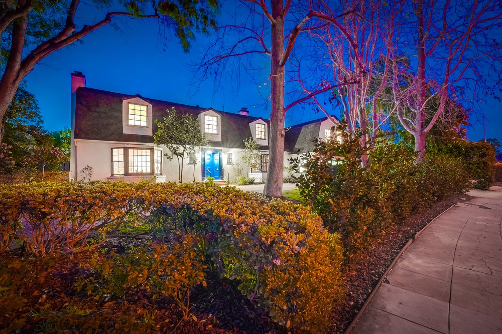 Virtual tour photo 3 of 129 for 2954 Chatsworth Blvd