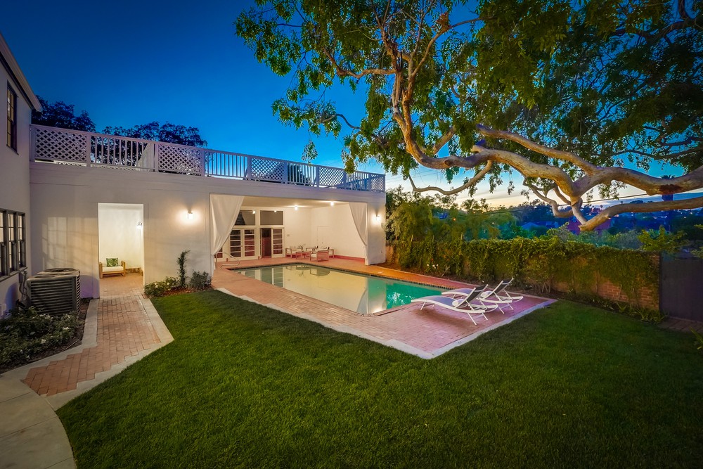 Virtual tour photo 12 of 129 for 2954 Chatsworth Blvd