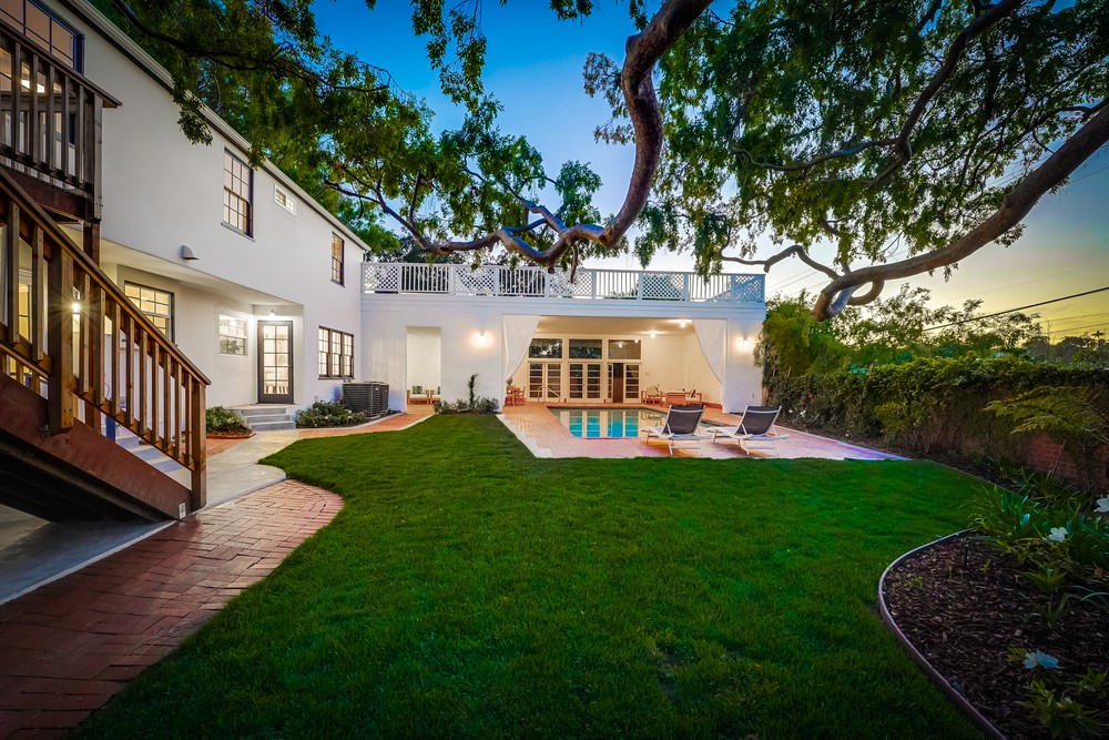 Virtual tour photo 15 of 129 for 2954 Chatsworth Blvd