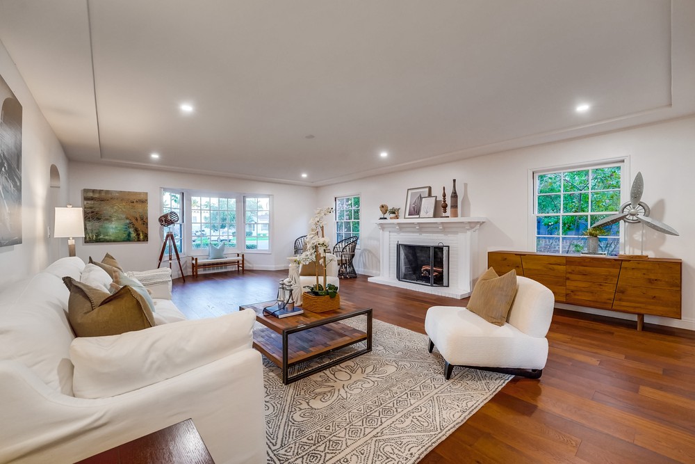 Virtual tour photo 28 of 129 for 2954 Chatsworth Blvd