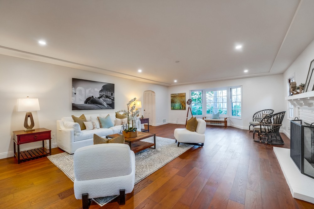 Virtual tour photo 31 of 129 for 2954 Chatsworth Blvd