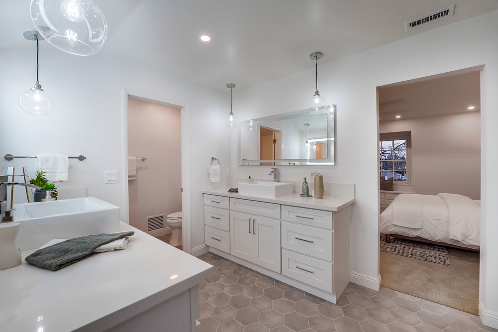 Virtual tour photo 68 of 129 for 2954 Chatsworth Blvd