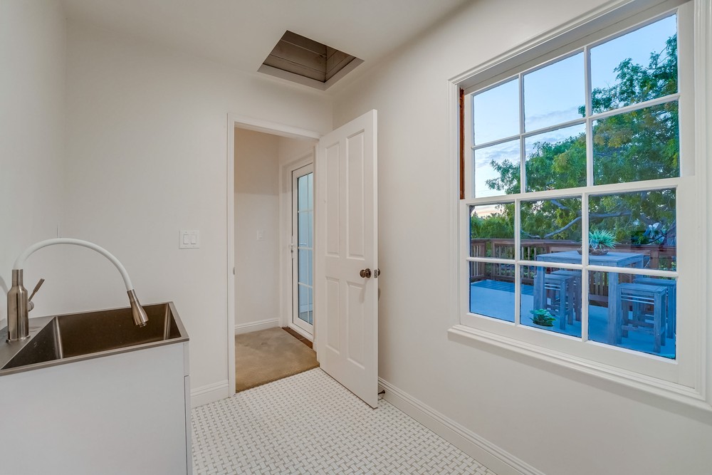 Virtual tour photo 87 of 129 for 2954 Chatsworth Blvd