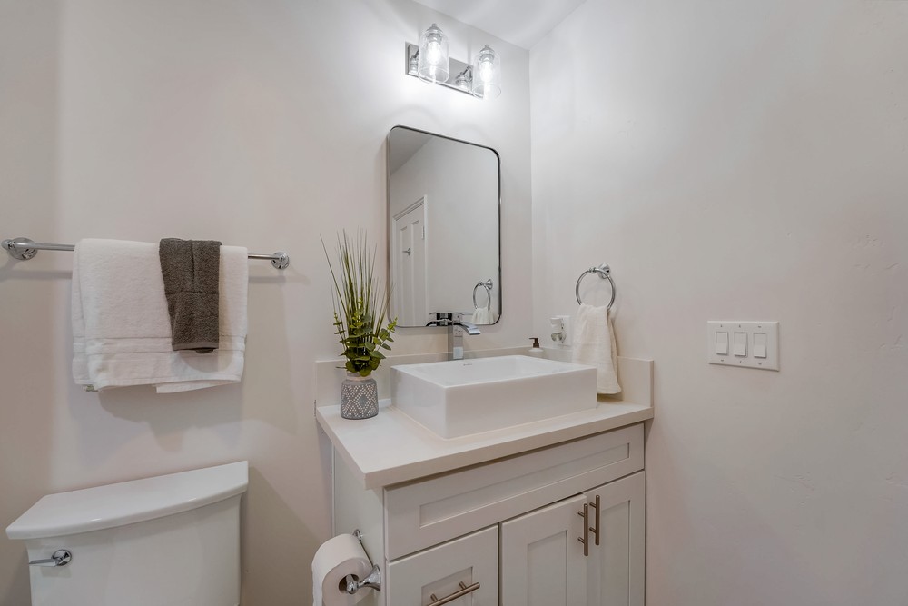 Virtual tour photo 102 of 129 for 2954 Chatsworth Blvd
