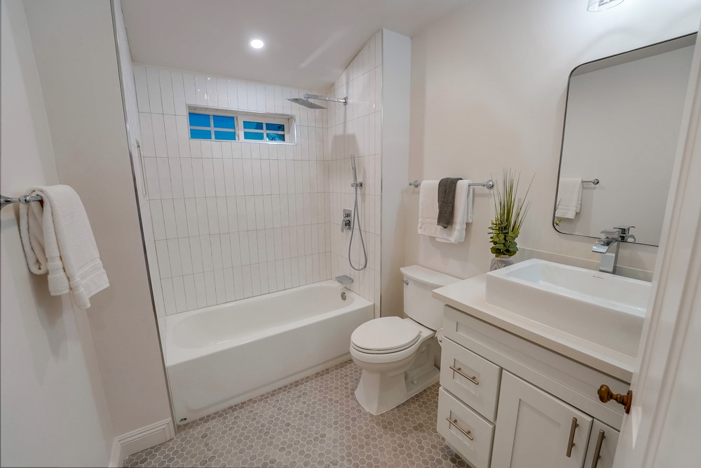 Virtual tour photo 103 of 129 for 2954 Chatsworth Blvd