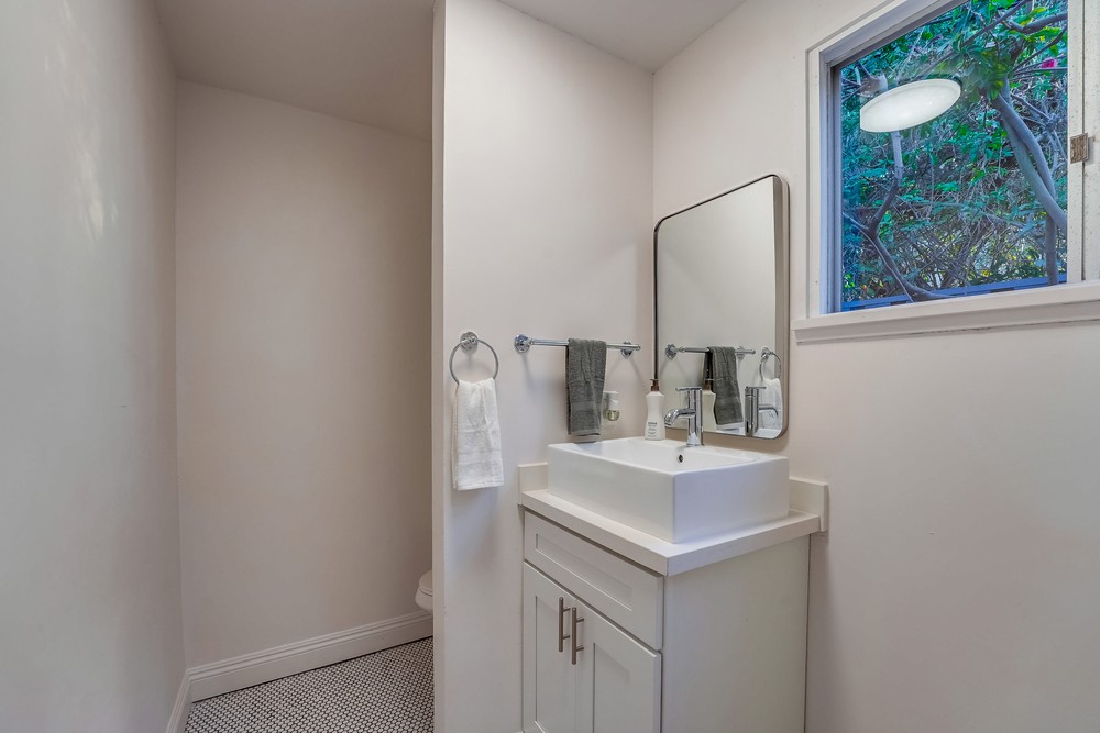Virtual tour photo 104 of 129 for 2954 Chatsworth Blvd
