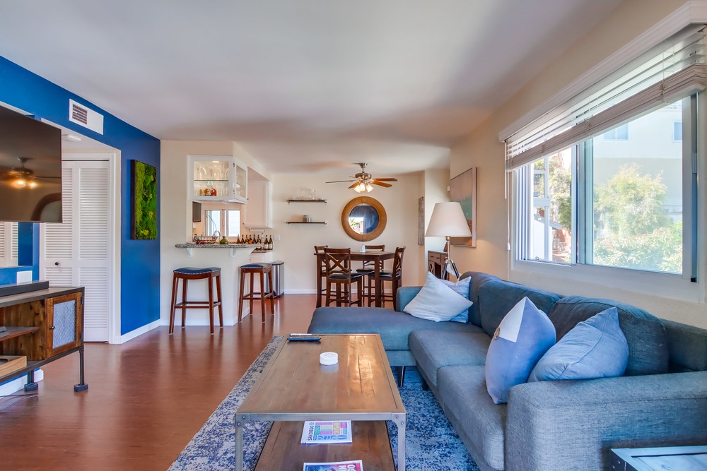 Virtual tour photo 10 of 43 for 2957 Columbia St APT 10