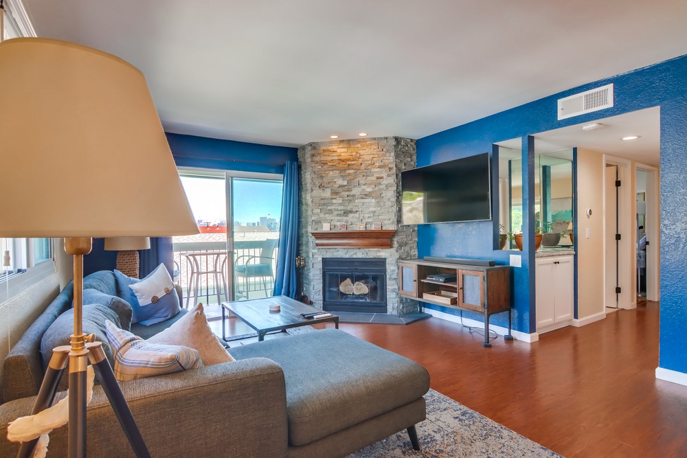 Virtual tour photo 12 of 43 for 2957 Columbia St APT 10
