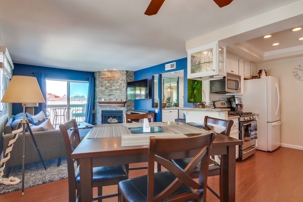 Virtual tour photo 20 of 43 for 2957 Columbia St APT 10