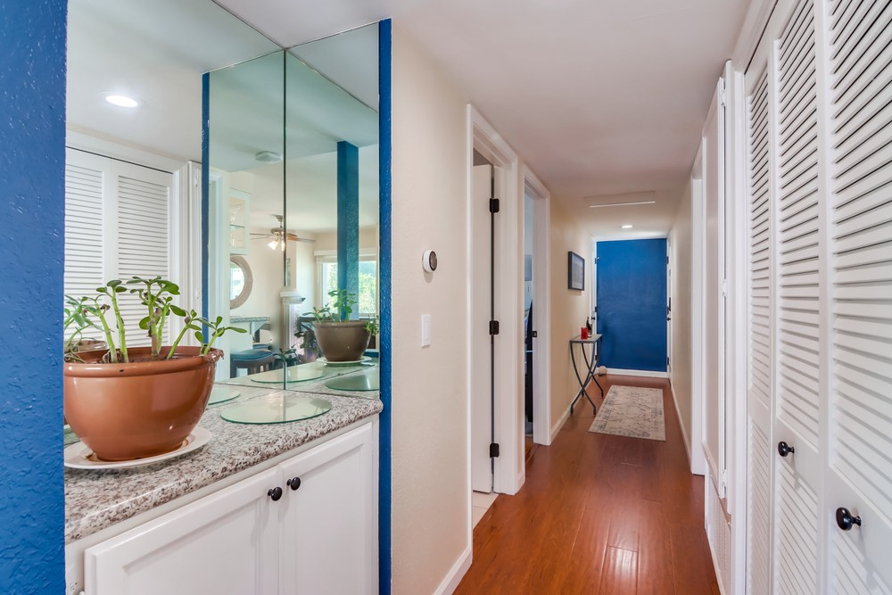 Virtual tour photo 25 of 43 for 2957 Columbia St APT 10