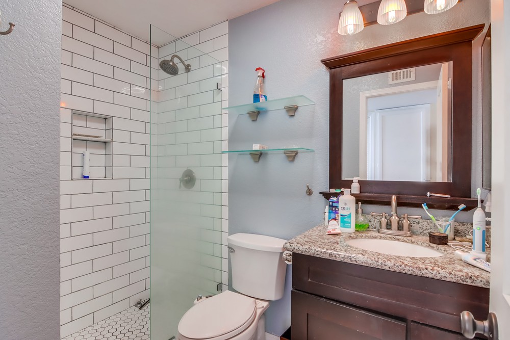 Virtual tour photo 34 of 43 for 2957 Columbia St APT 10