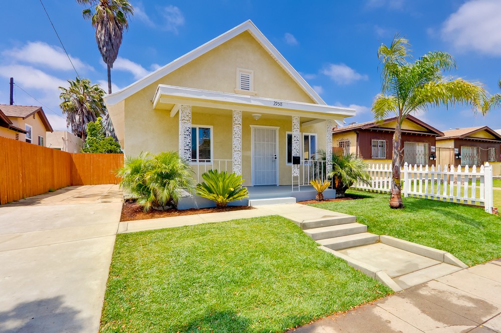 Virtual tour photo 3 of 28 for 2958 Webster Ave