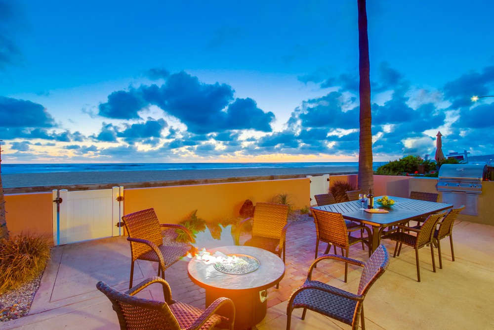 Virtual tour photo 10 of 69 for 2959 Ocean Front Walk
