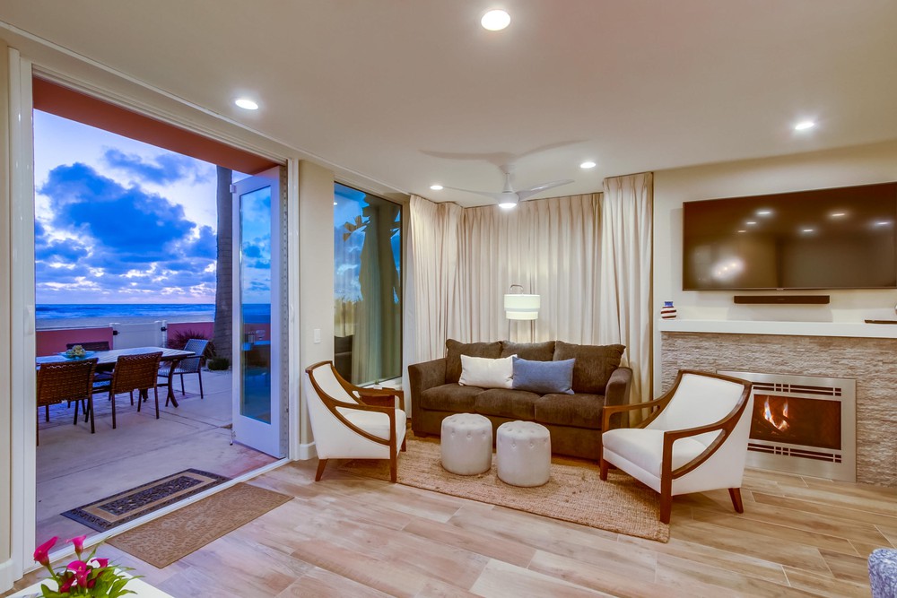 Virtual tour photo 16 of 69 for 2959 Ocean Front Walk