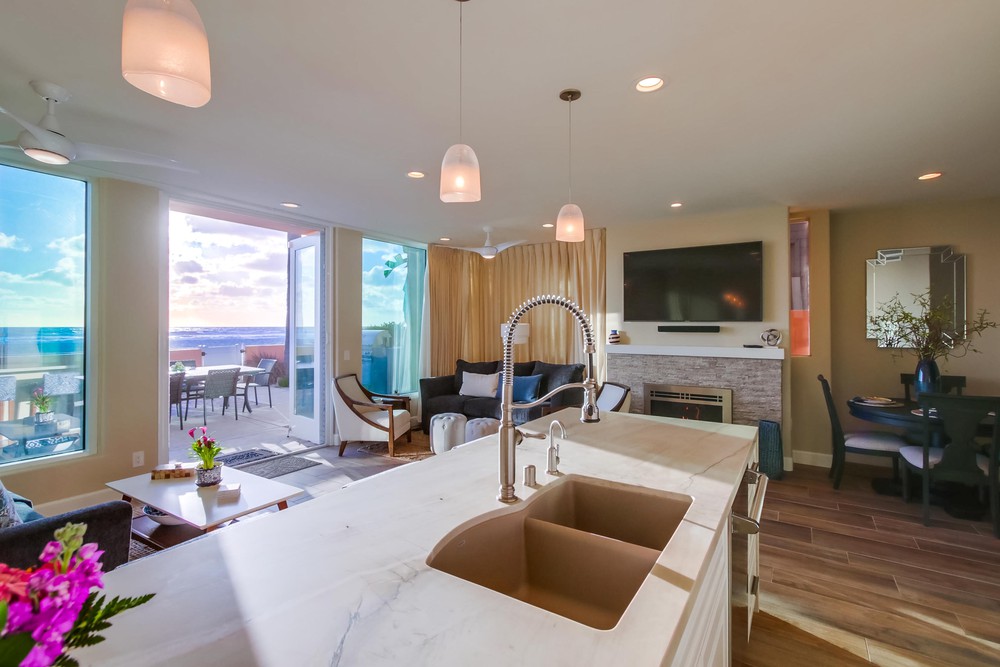 Virtual tour photo 25 of 69 for 2959 Ocean Front Walk