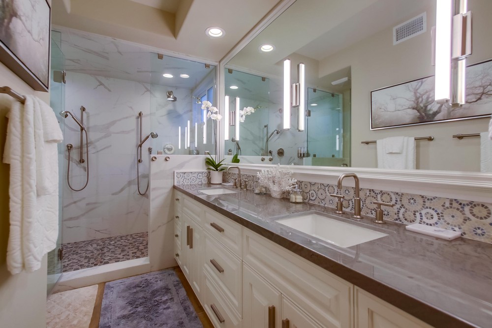 Virtual tour photo 37 of 69 for 2959 Ocean Front Walk