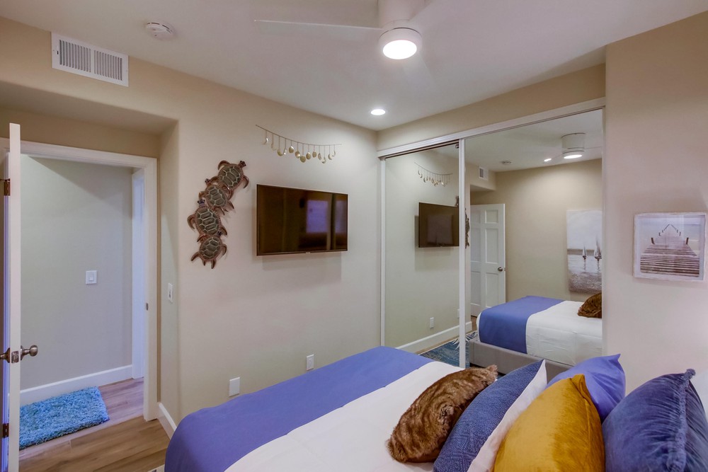 Virtual tour photo 43 of 69 for 2959 Ocean Front Walk