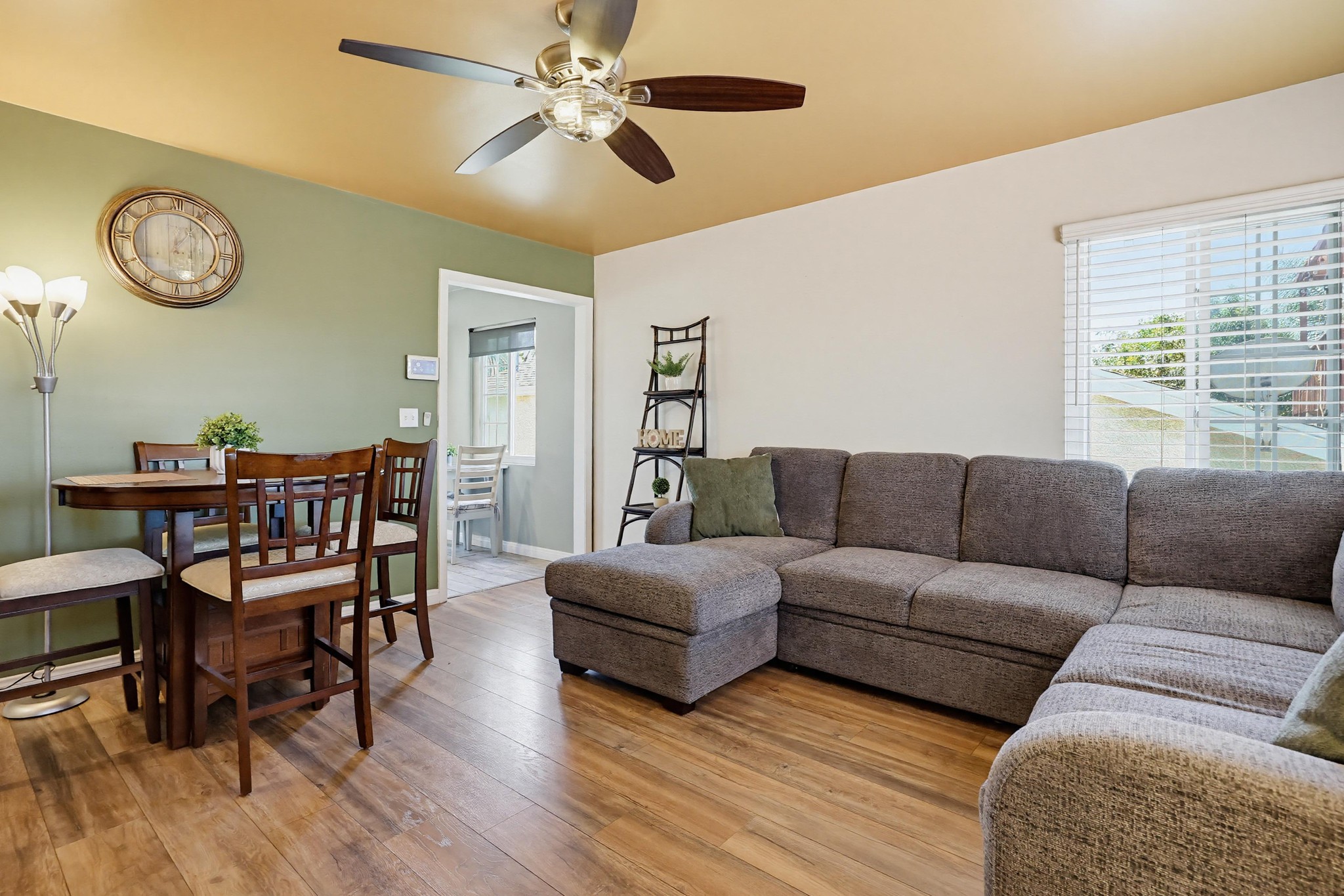 Virtual tour photo 9 of 47 for 2963 38th St