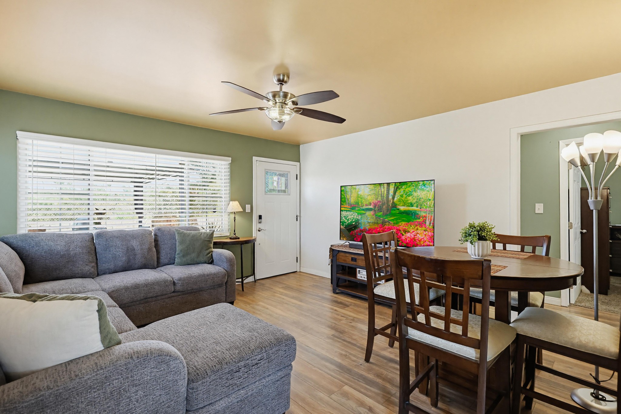 Virtual tour photo 12 of 47 for 2963 38th St