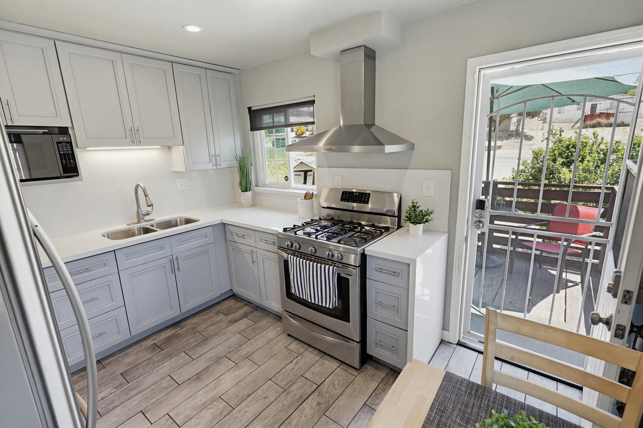 Virtual tour photo 14 of 47 for 2963 38th St