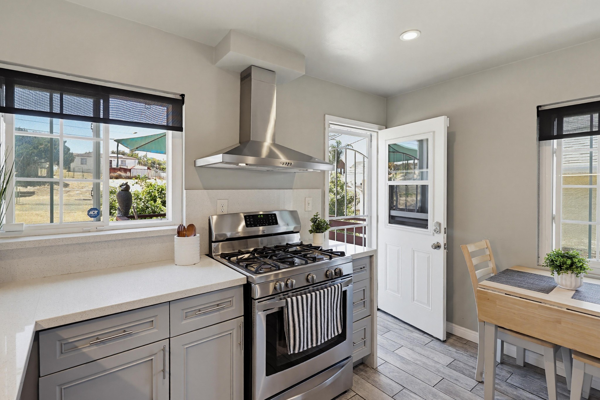 Virtual tour photo 18 of 47 for 2963 38th St