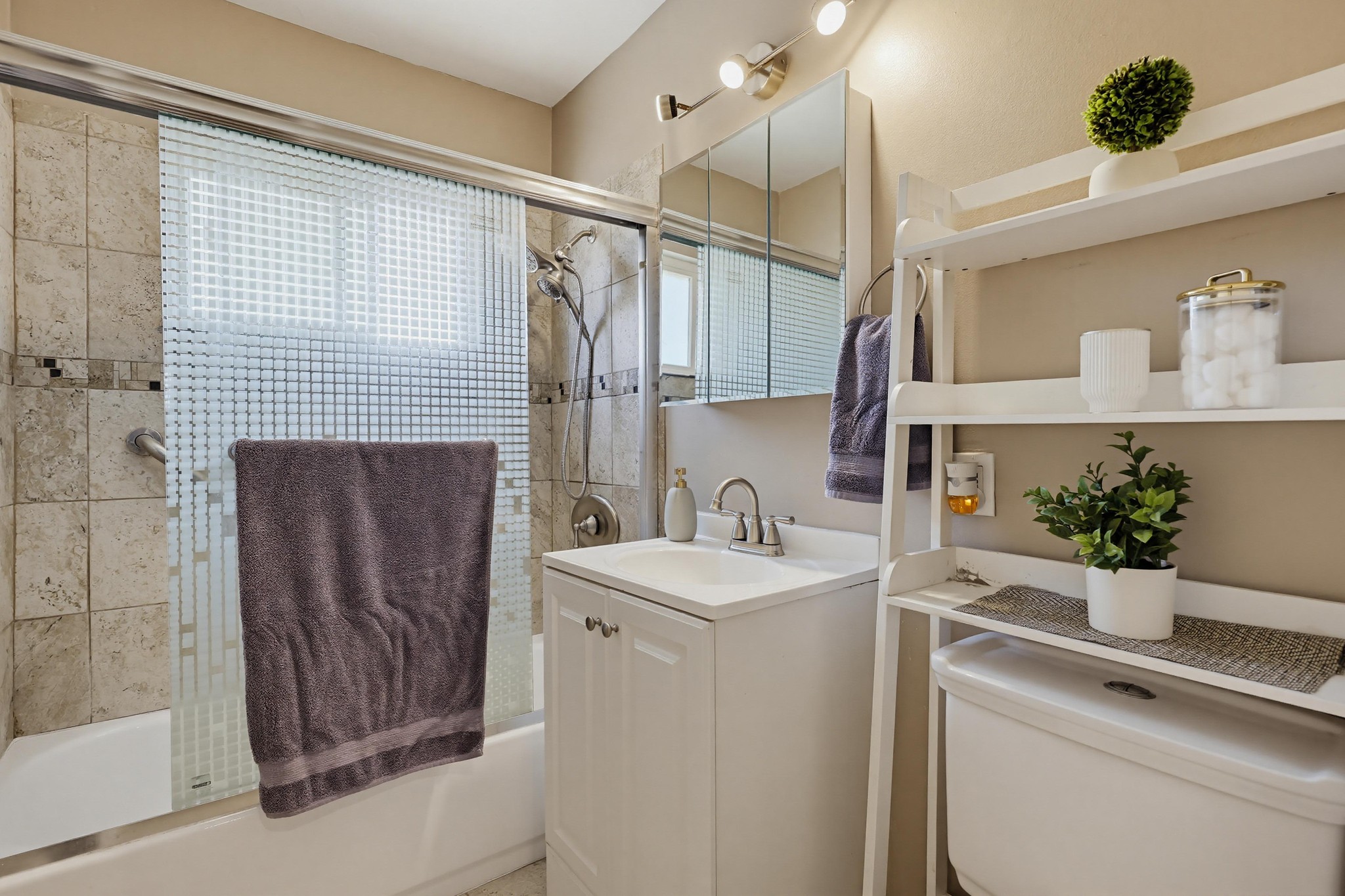 Virtual tour photo 24 of 47 for 2963 38th St