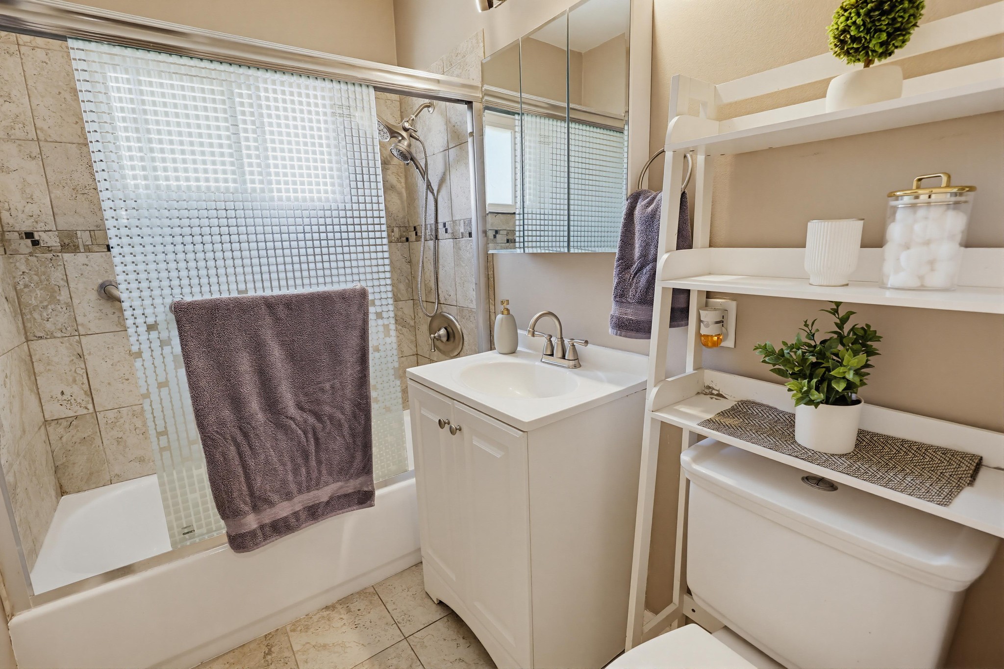 Virtual tour photo 25 of 47 for 2963 38th St