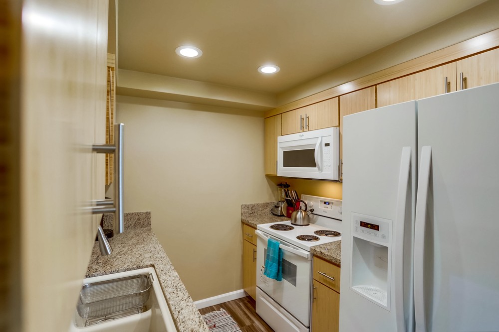 Virtual tour photo 18 of 37 for 2965 Mission Blvd #3D