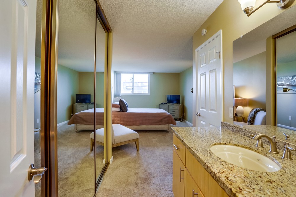 Virtual tour photo 28 of 37 for 2965 Mission Blvd #3D