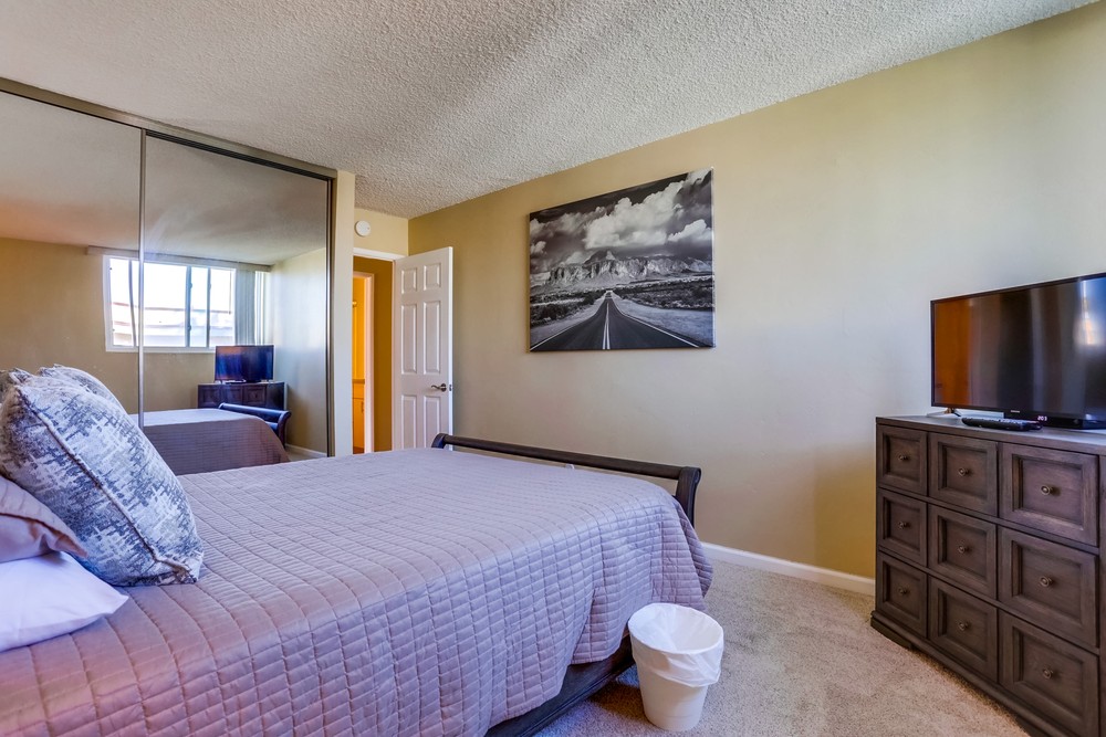 Virtual tour photo 31 of 37 for 2965 Mission Blvd #3D