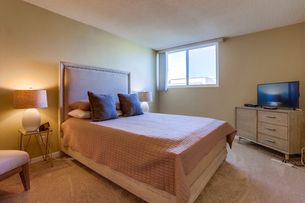 Virtual tour photo 32 of 37 for 2965 Mission Blvd #3D